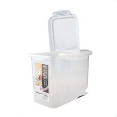 茶花 米桶密封储米箱面粉桶24斤米缸送量杯带底滑轮 2311
